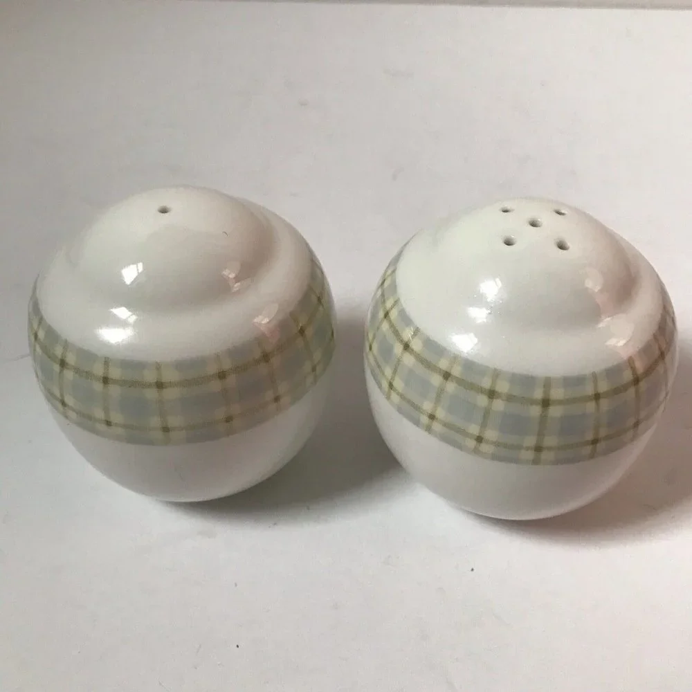 Royal Doulton Gingham‎ Floral salt and pepper shaker set ceramic gray yellow